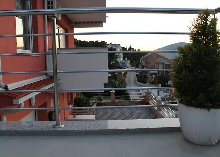 公寓 Grmaca 特罗吉尔