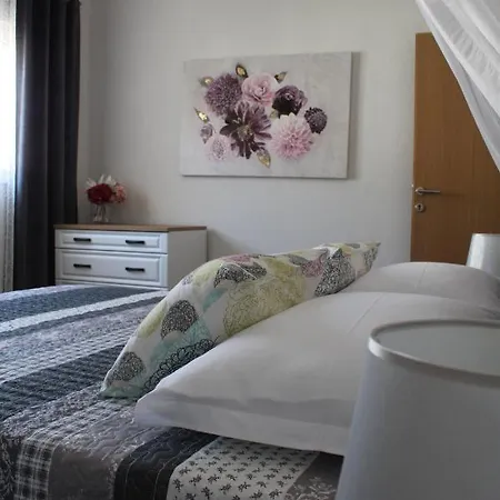 Apartamento Grmaca