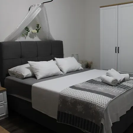 Grmaca Lejlighed Trogir